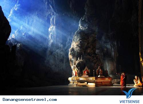 Những Đền Thờ Linh Thiêng Trong Hang Động - Ảnh 1 Những Đền Thờ Linh Thiêng Trong Hang Động - Ảnh 1
