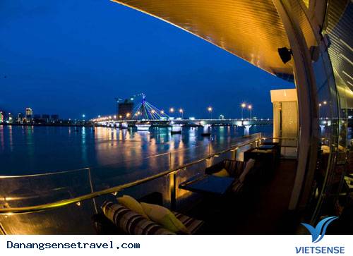 Những điểm hẹn hò thơ mộng ven sông Hàn - Ảnh 3 Những điểm hẹn hò thơ mộng ven sông Hàn - Ảnh 3