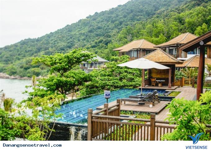 Những khách sạn có bể bơi đẹp mê ly ở Đà Nẵng - Ảnh 1 Những khách sạn có bể bơi đẹp mê ly ở Đà Nẵng - Ảnh 1