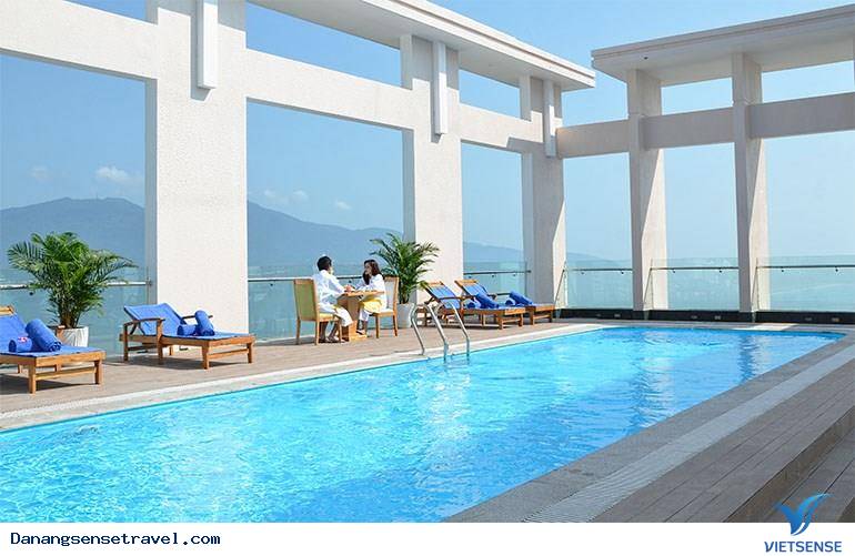 Những khách sạn có bể bơi đẹp mê ly ở Đà Nẵng - Ảnh 3 Những khách sạn có bể bơi đẹp mê ly ở Đà Nẵng - Ảnh 3