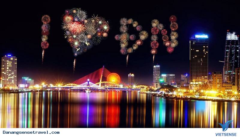 Những màn pháo hoa rực rỡ mừng Tết dương lịch tại Đà Nẵng - Ảnh 4 Những màn pháo hoa rực rỡ mừng Tết dương lịch tại Đà Nẵng - Ảnh 4