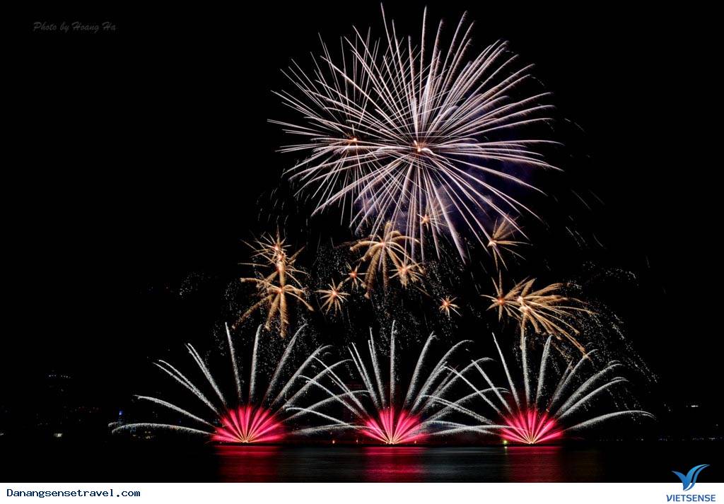 Những màn trình diễn pháo hoa đẹp mắt của đội anh - Ảnh 2 Những màn trình diễn pháo hoa đẹp mắt của đội anh - Ảnh 2