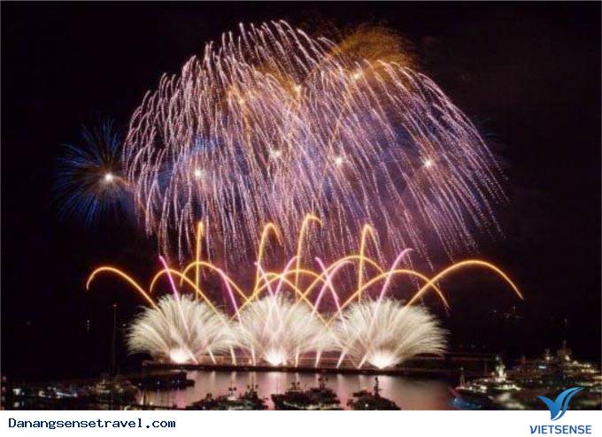 Những màn trình diễn pháo hoa đẹp mắt của đội anh - Ảnh 4 Những màn trình diễn pháo hoa đẹp mắt của đội anh - Ảnh 4