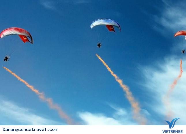 Những phi công tranh tài cuộc thi dù lượn tại Đà Nẵng - Ảnh 4 Những phi công tranh tài cuộc thi dù lượn tại Đà Nẵng - Ảnh 4