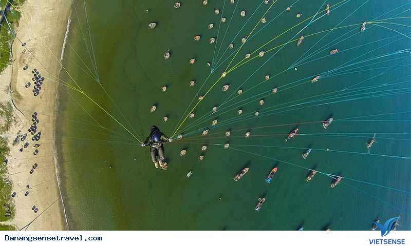Những phi công tranh tài cuộc thi dù lượn tại Đà Nẵng - Ảnh 9 Những phi công tranh tài cuộc thi dù lượn tại Đà Nẵng - Ảnh 9