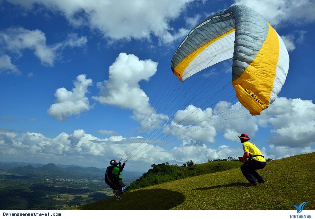 Những phi công tranh tài cuộc thi dù lượn tại Đà Nẵng - Ảnh 8 Những phi công tranh tài cuộc thi dù lượn tại Đà Nẵng - Ảnh 8