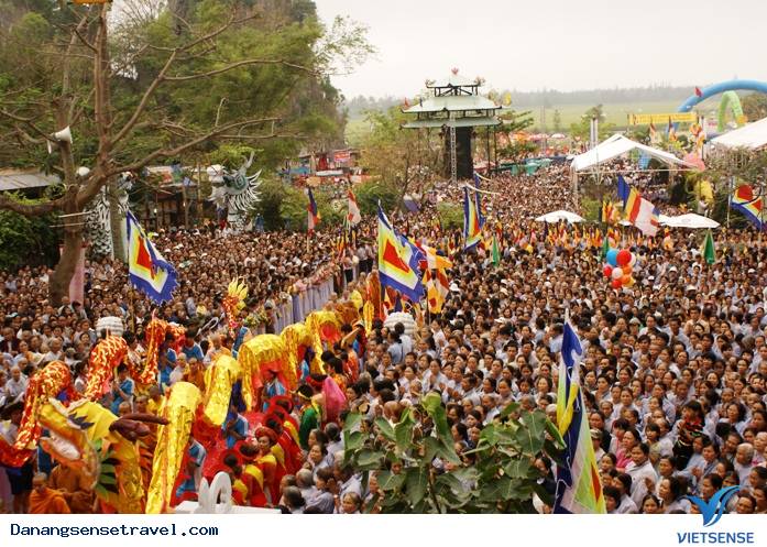 Nô nức trẩy hội Quán Thế Âm- Ngũ Hành Sơn - Ảnh 1 Nô nức trẩy hội Quán Thế Âm- Ngũ Hành Sơn - Ảnh 1