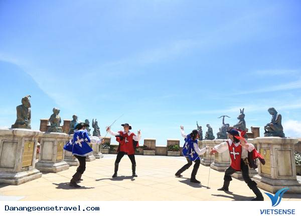 Phim trường châu Âu trên đỉnh Bà Nà Hills - Ảnh 2 Phim trường châu Âu trên đỉnh Bà Nà Hills - Ảnh 2