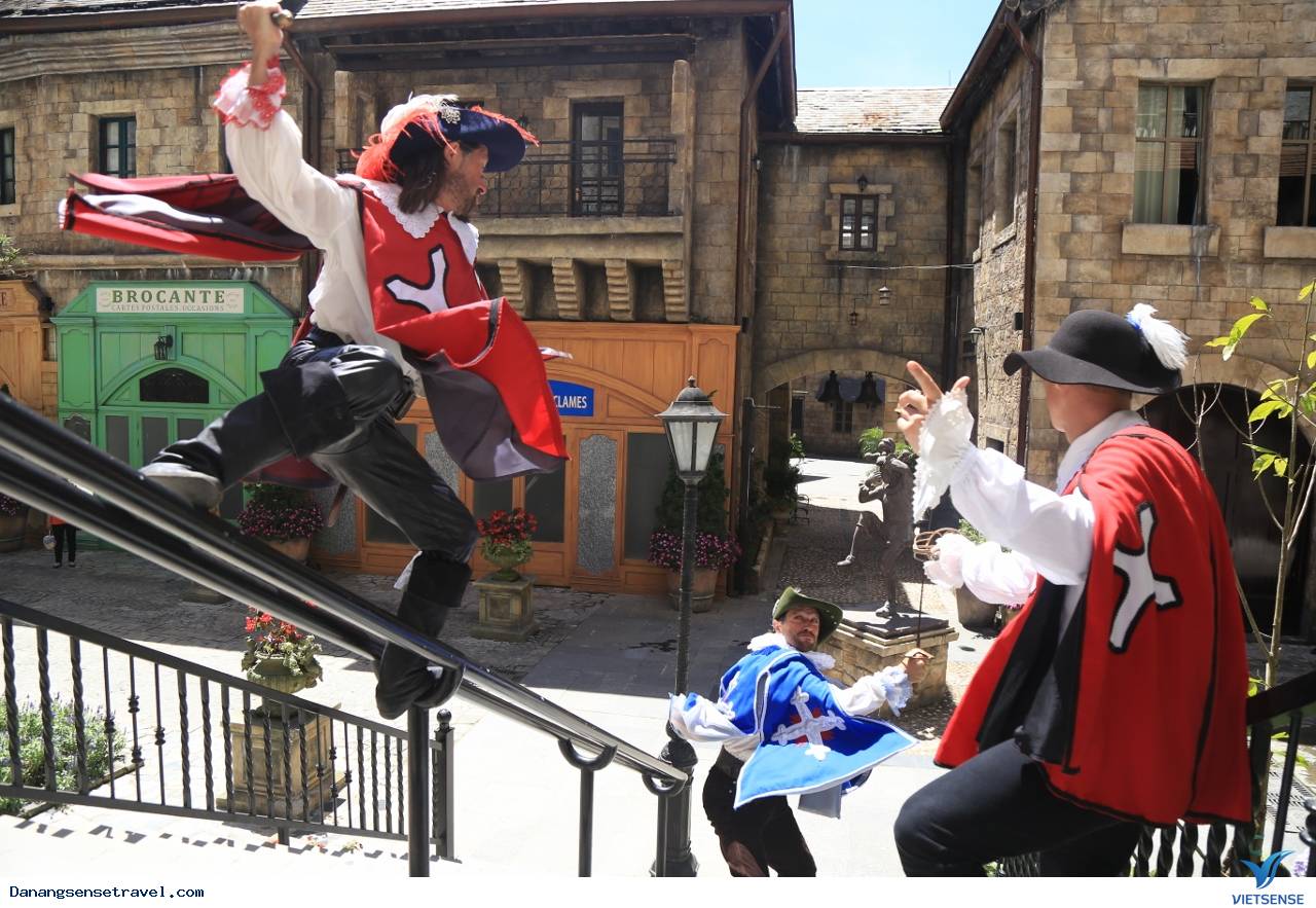 Phim trường châu Âu trên đỉnh Bà Nà Hills - Ảnh 3 Phim trường châu Âu trên đỉnh Bà Nà Hills - Ảnh 3