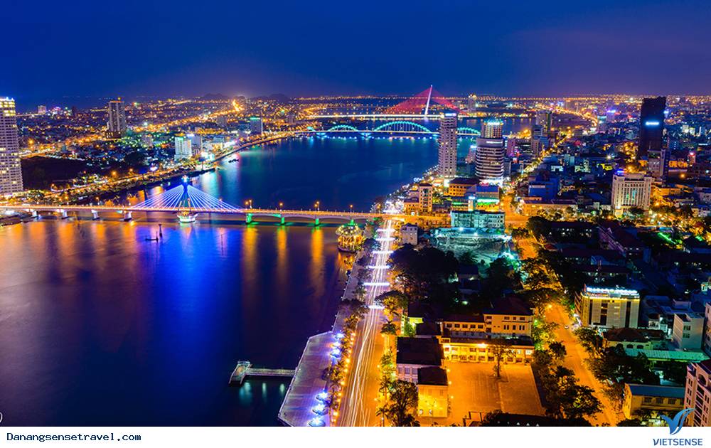 Phố hành trình xuyên đêm tại Đà Nẵng - Ảnh 1 Phố hành trình xuyên đêm tại Đà Nẵng - Ảnh 1