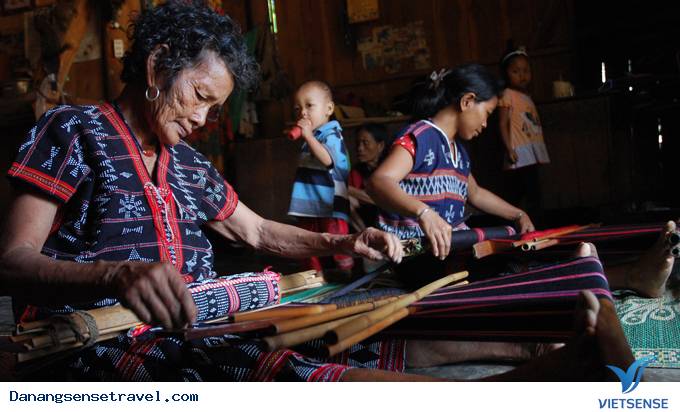 Học lại nghề truyền thống