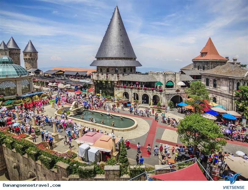 Rộn ràng đón xuân trên đỉnh Bà Nà Hills - Ảnh 1 Rộn ràng đón xuân trên đỉnh Bà Nà Hills - Ảnh 1