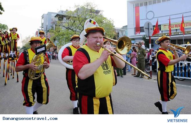 Sôi động cùng vũ hội đường phố tại Đà Nẵng - Ảnh 4