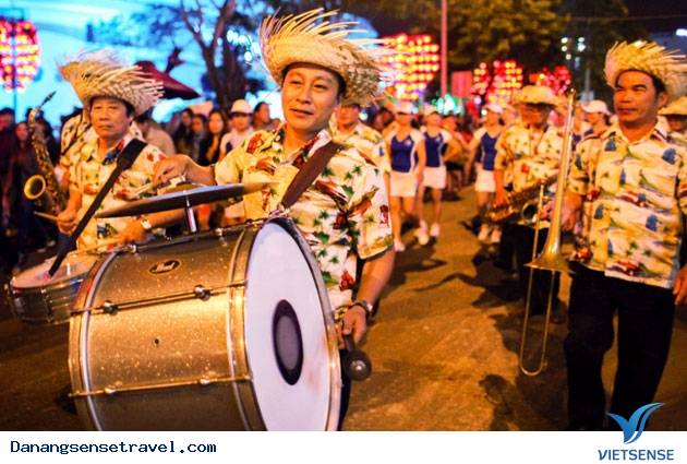 Sôi động cùng vũ hội đường phố tại Đà Nẵng - Ảnh 3