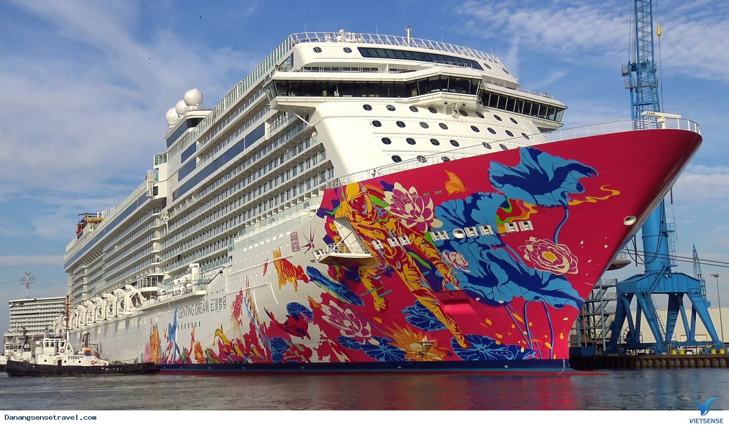 Tàu trải nghiệm Genting Dream đưa khách thăm quan tới Đà Nẵng - Ảnh 1 Tàu trải nghiệm Genting Dream đưa khách thăm quan tới Đà Nẵng - Ảnh 1