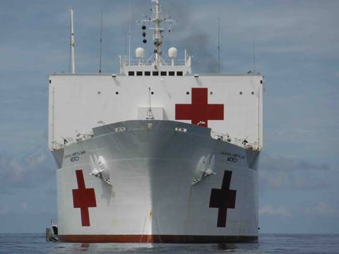 Tàu Hải Quân Mỹ Khám Chữa Bệnh Miễn Phí Tại Đà Nẵng - Ảnh 2 Tàu Hải Quân Mỹ Khám Chữa Bệnh Miễn Phí Tại Đà Nẵng - Ảnh 2