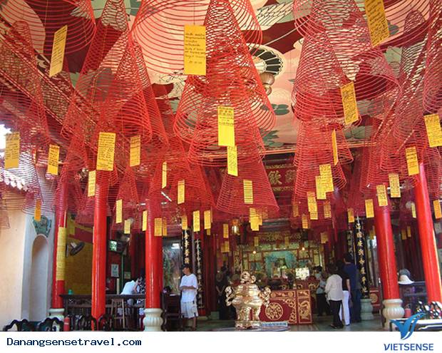 Tham quan hội quán người Hoa ở phố cổ Hội An - Ảnh 4 Tham quan hội quán người Hoa ở phố cổ Hội An - Ảnh 4