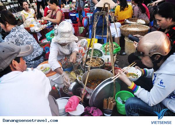 Thế giới quà vặt hấp dẫn tại chợ Cồn Đà Nẵng - Ảnh 1 Thế giới quà vặt hấp dẫn tại chợ Cồn Đà Nẵng - Ảnh 1