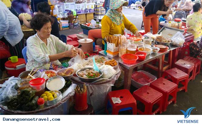 Thế giới quà vặt hấp dẫn tại chợ Cồn Đà Nẵng - Ảnh 3 Thế giới quà vặt hấp dẫn tại chợ Cồn Đà Nẵng - Ảnh 3