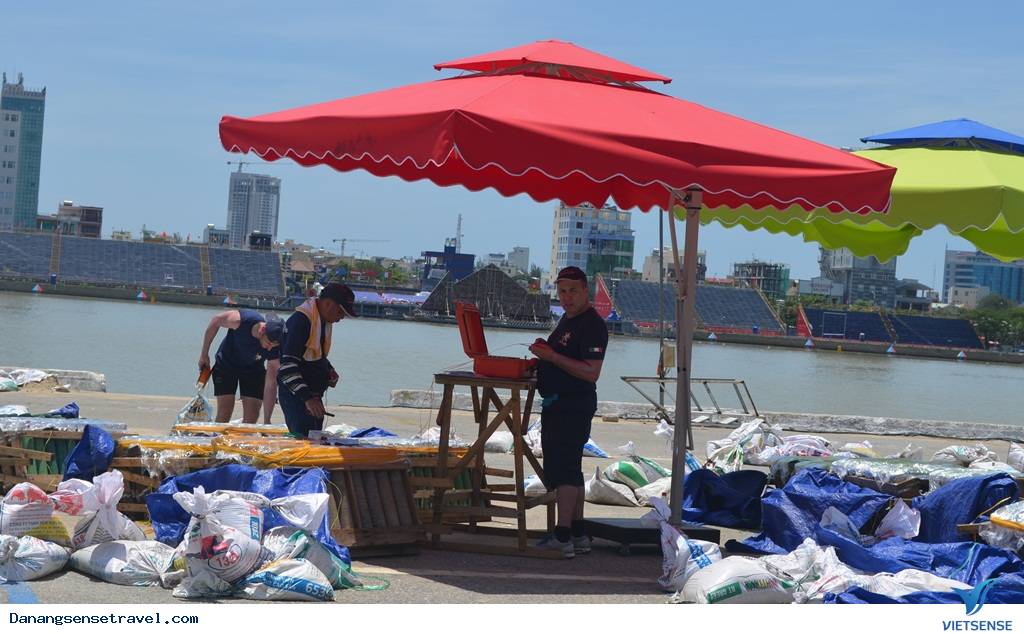 Tỏa sáng sắc màu trong đêm thủy tại Đà Nẵng - Ảnh 8