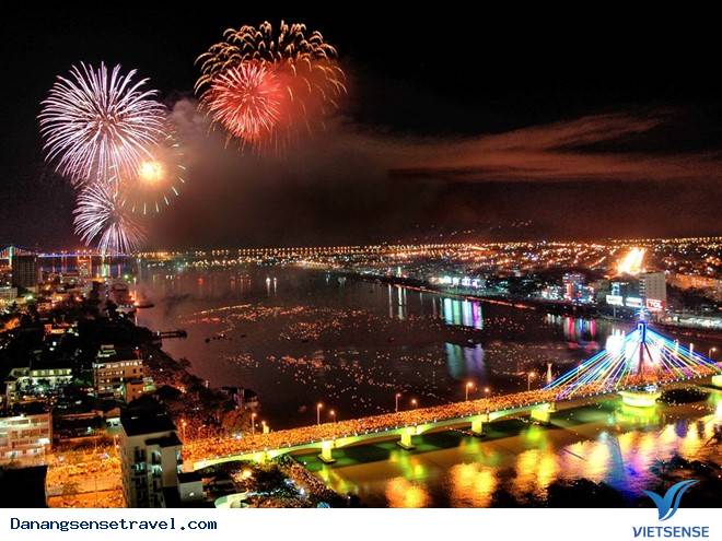 Tỏa sáng sắc màu trong đêm thủy tại Đà Nẵng - Ảnh 1