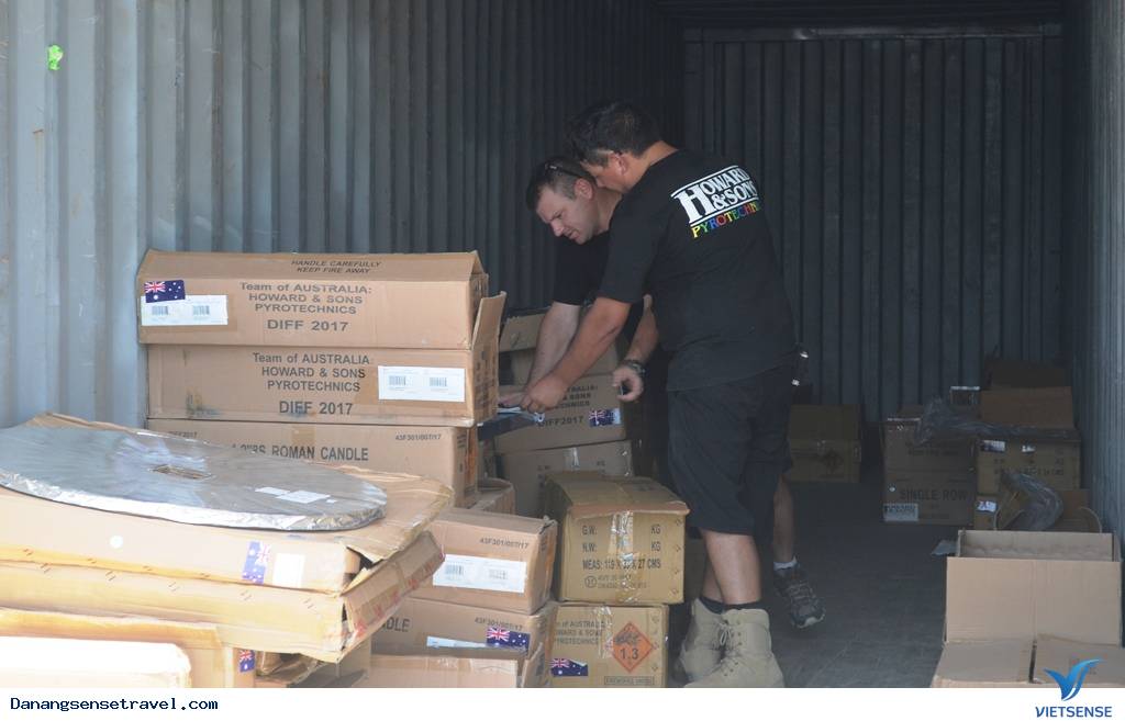 Tỏa sáng sắc màu trong đêm thủy tại Đà Nẵng - Ảnh 5