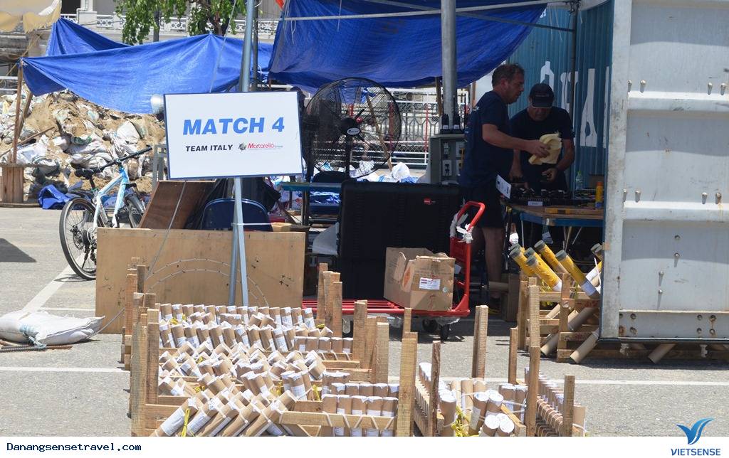 Tỏa sáng sắc màu trong đêm thủy tại Đà Nẵng - Ảnh 3