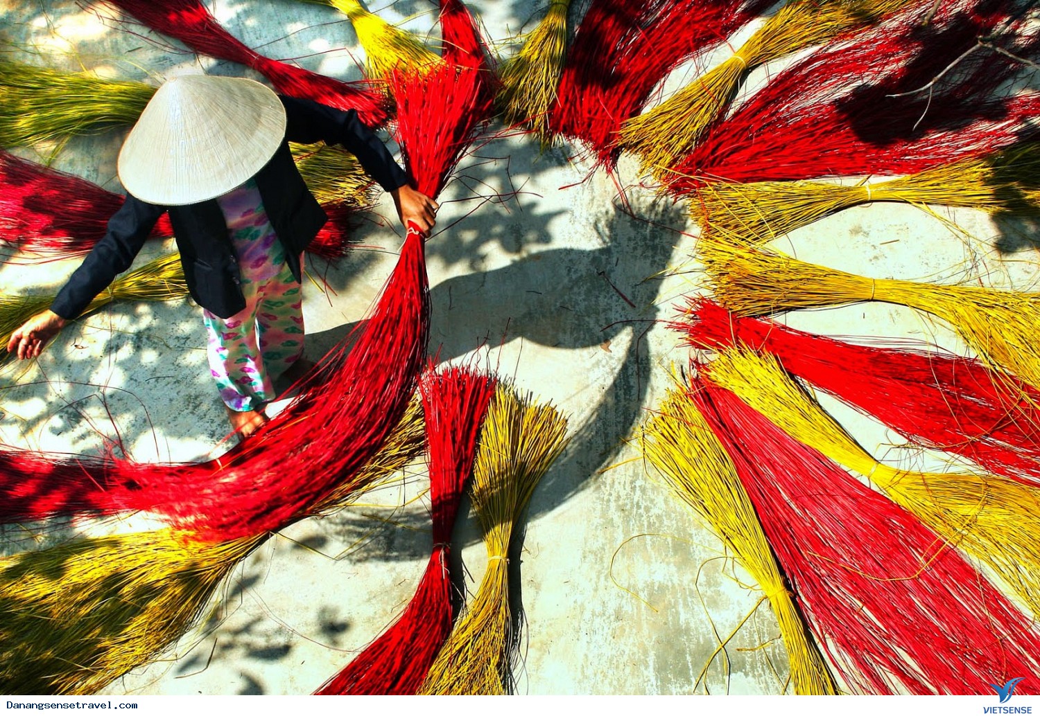 Làng Chiếu Cẩm Nê Làng Chiếu Cẩm Nê