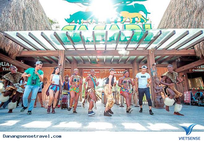 Tưng bừng đón lễ cùng Vinpearl Festive Holidays - Ảnh 1 Tưng bừng đón lễ cùng Vinpearl Festive Holidays - Ảnh 1