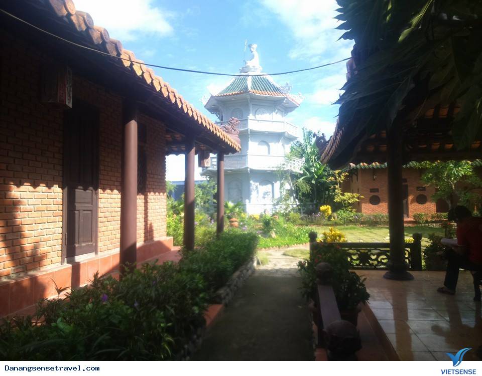 Vẻ đẹp tuyệt mĩ của công trình kiến trúc Quang Minh Tự - Ảnh 3 Vẻ đẹp tuyệt mĩ của công trình kiến trúc Quang Minh Tự - Ảnh 3